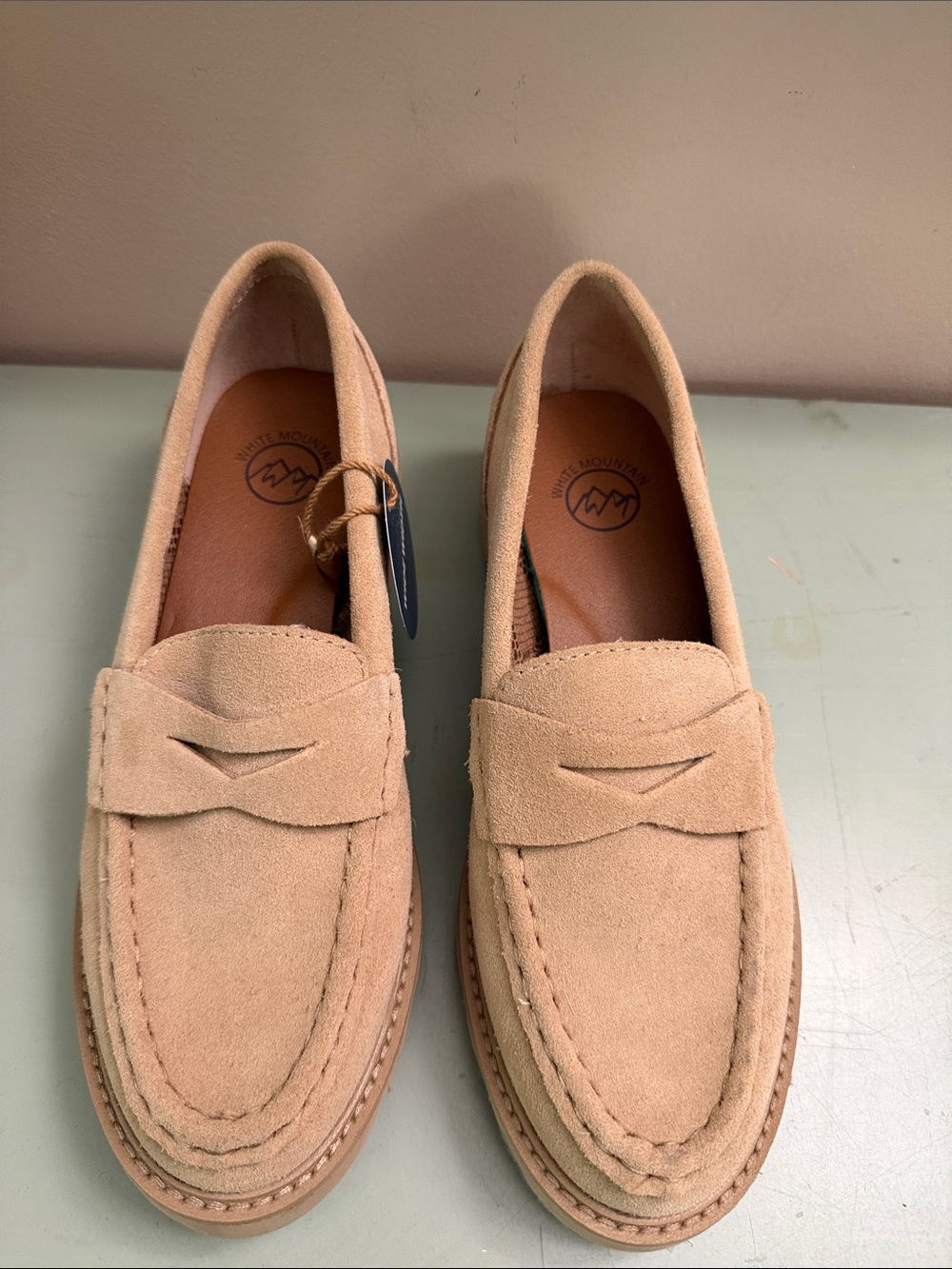 White Mountain 7.5 wide Suede Penny Loafers in Tan NEW